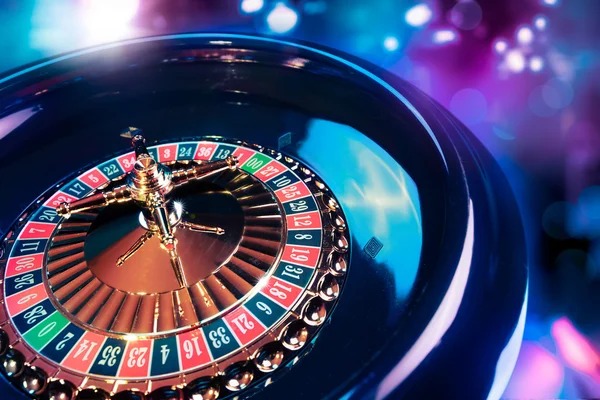Live Baccarat dealer at rsnvip5 studio table