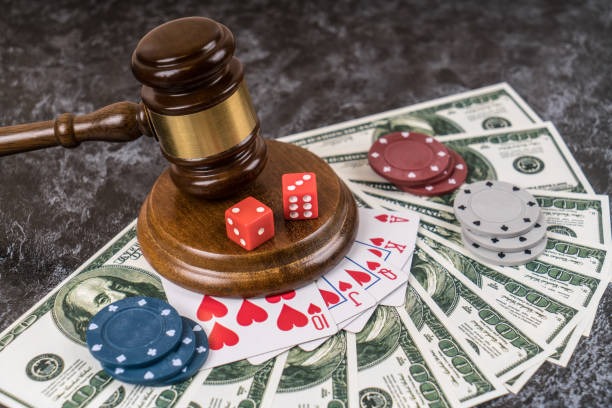 Game paytable and RTP information display
